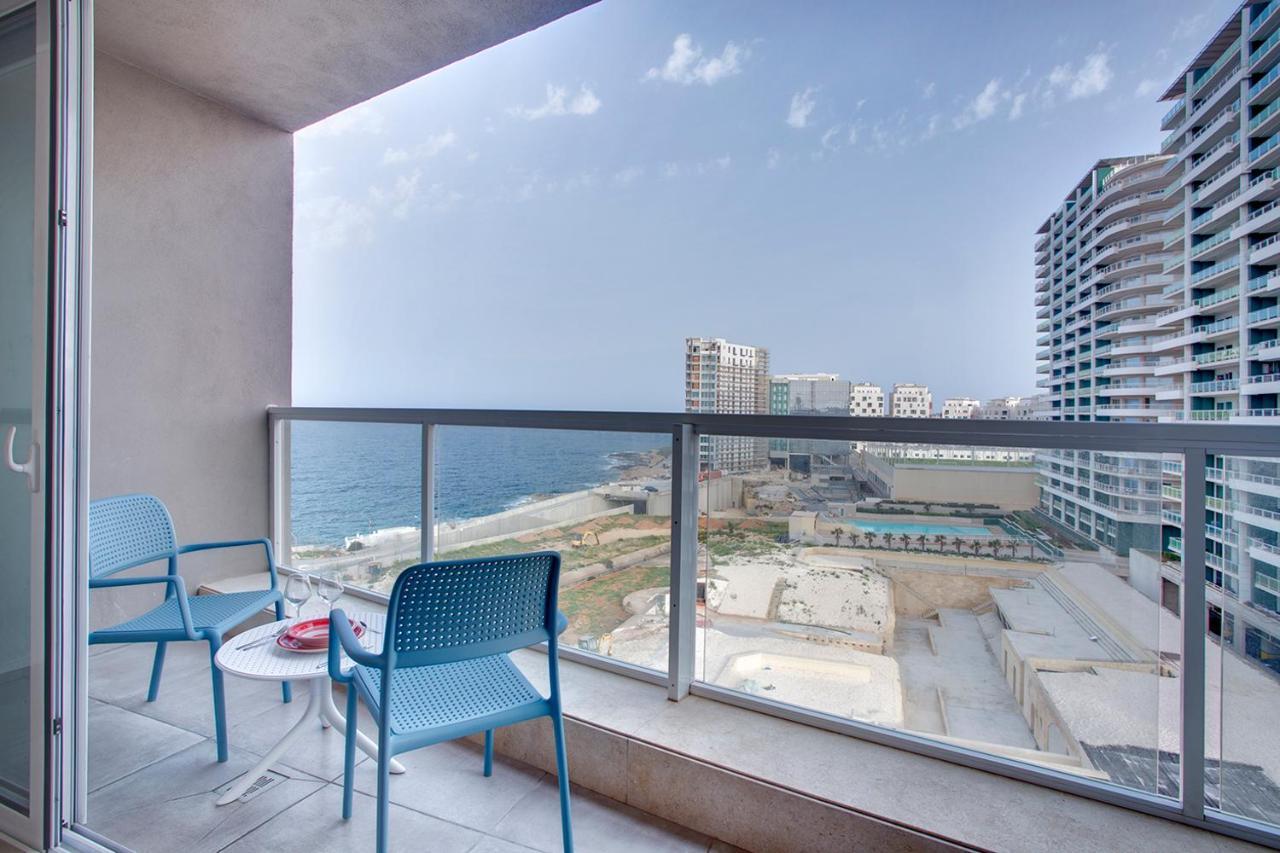 Modern Seaview Apartment In A Prime Location Sliema Exterior photo